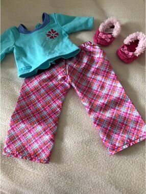 American Girl Petals And Plaid Pajamas in box A409